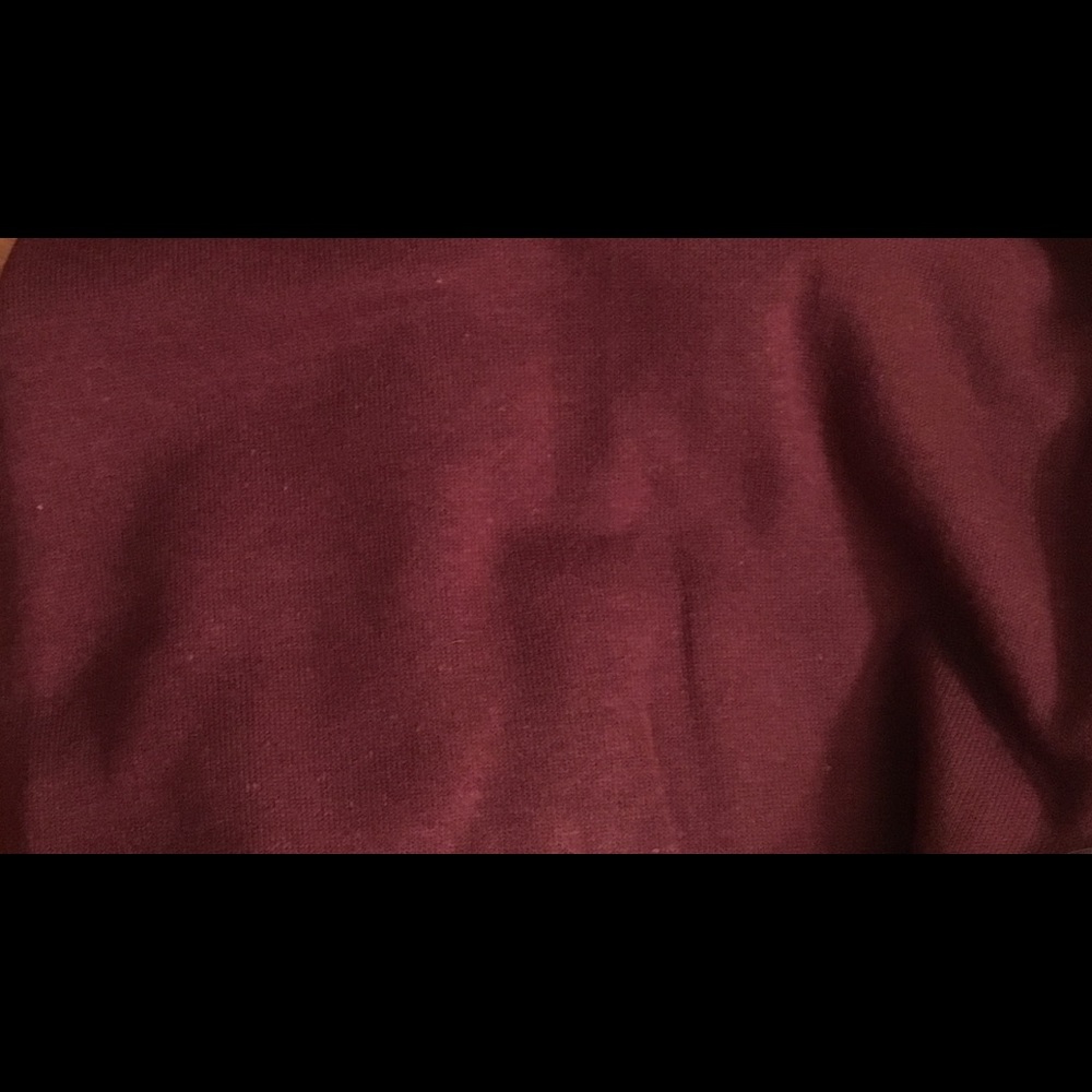 Maroon Cold Shoulder Distressed Top - Picture 4 of 5